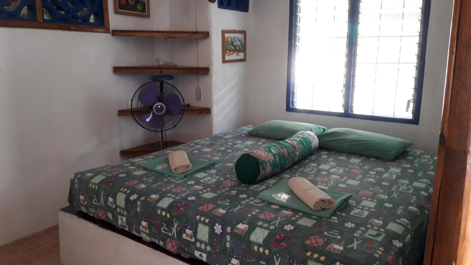 Casa De La Playa Beach Resort Siquijor Room photo